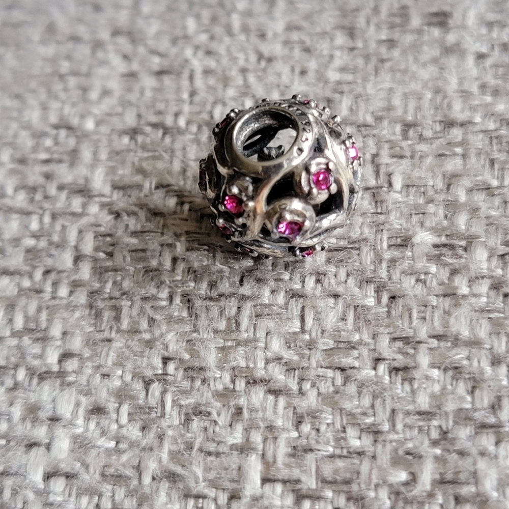 Chamilia Fuschia Leaves and Vine Sterling Bead